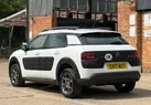 2017-citroen-c4-cactus-12-puretech-feel-82ps-small-6