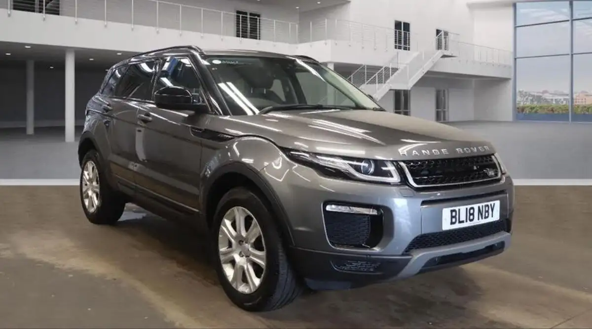 2018-land-rover-range-rover-evoque-20td4-se-tech-hatchback-5d-auto-big-0