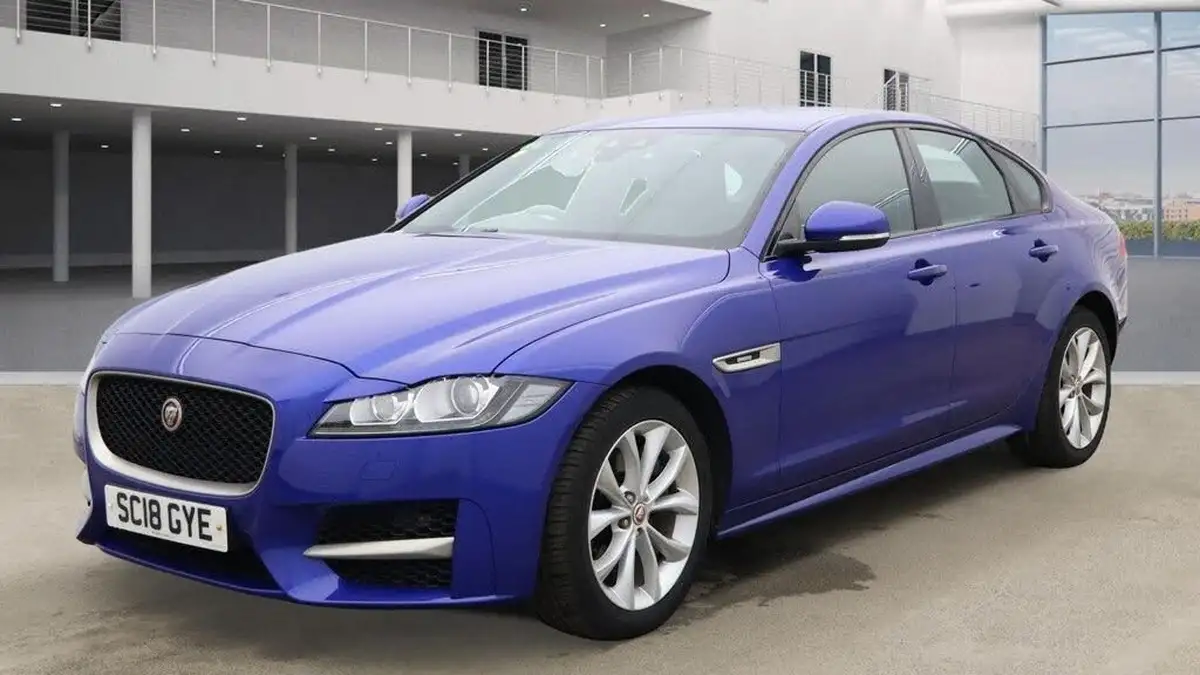 2018-jaguar-xf-20td-r-sport-180ps-saloon-4d-1999cc-auto-big-5