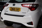 2018-toyota-yaris-15-vvt-i-icon-tech-hybrid-small-74