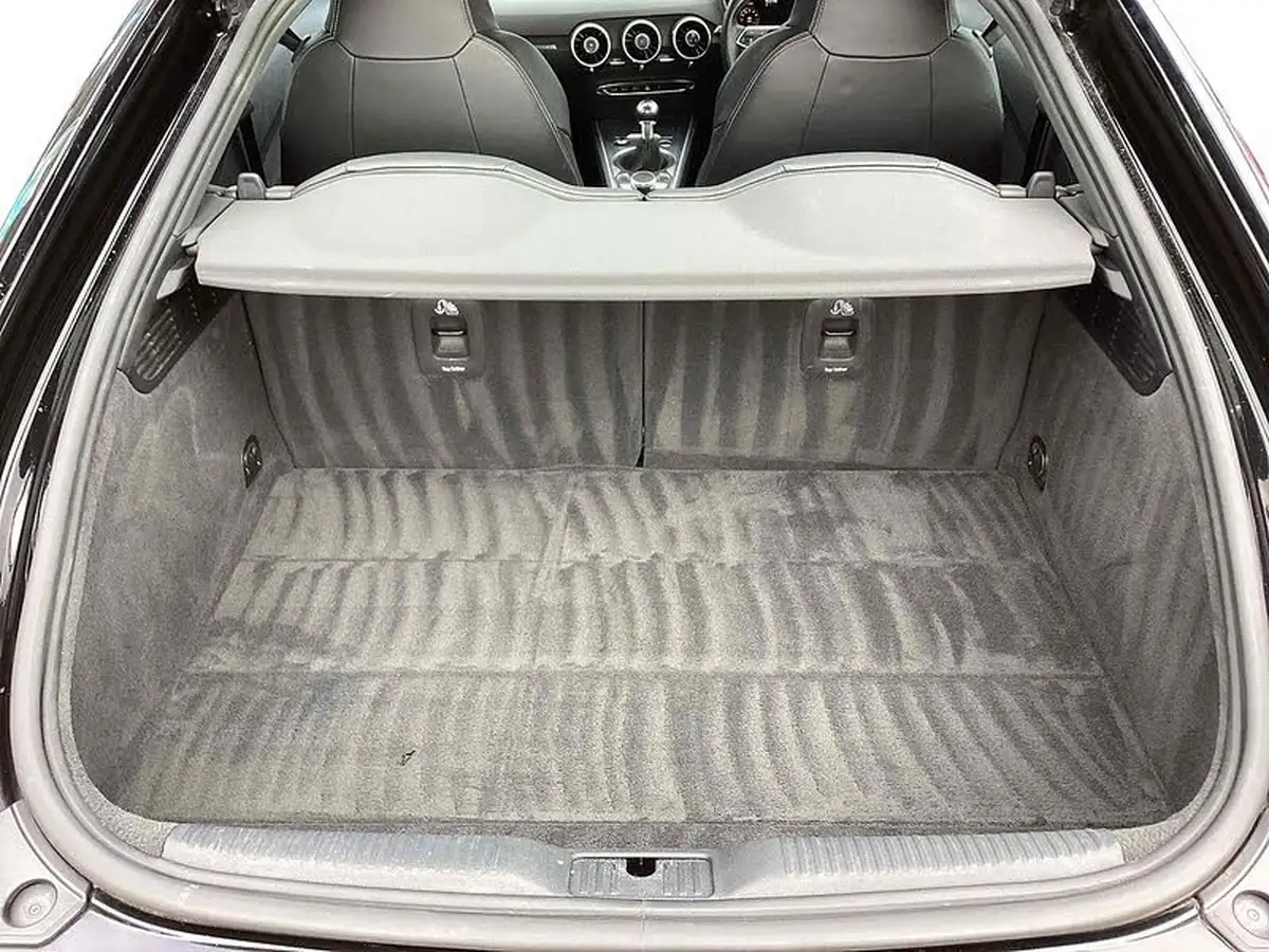 2016-audi-tt-coupe-18-tfsi-s-line-big-26