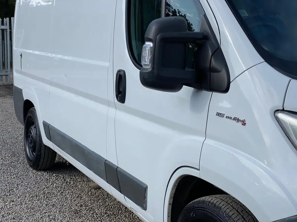 2017-fiat-ducato-20td-35-lh2-panel-big-24