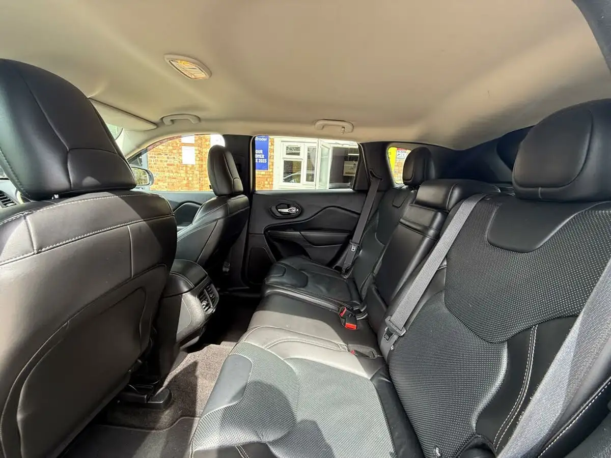 2015-jeep-cherokee-20multijet-ii-limited-4wd-big-13