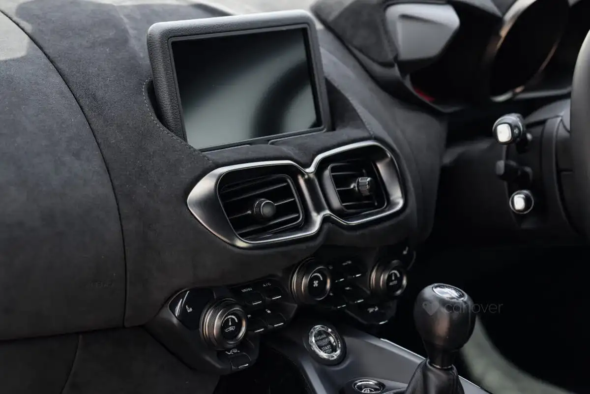 2021-aston-martin-vantage-40-v8-vantage-coupe-big-65