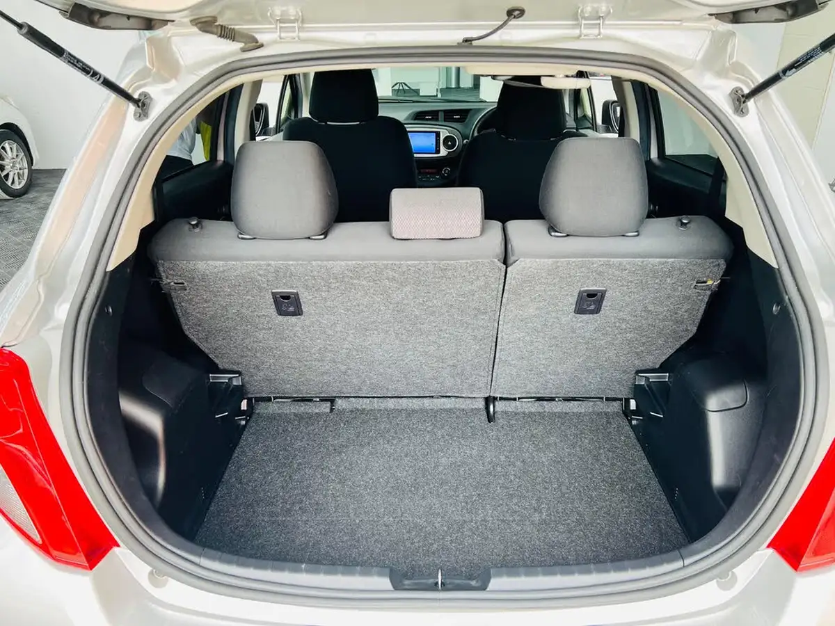 2014-toyota-yaris-133-tr-5d-m-drive-s-big-20