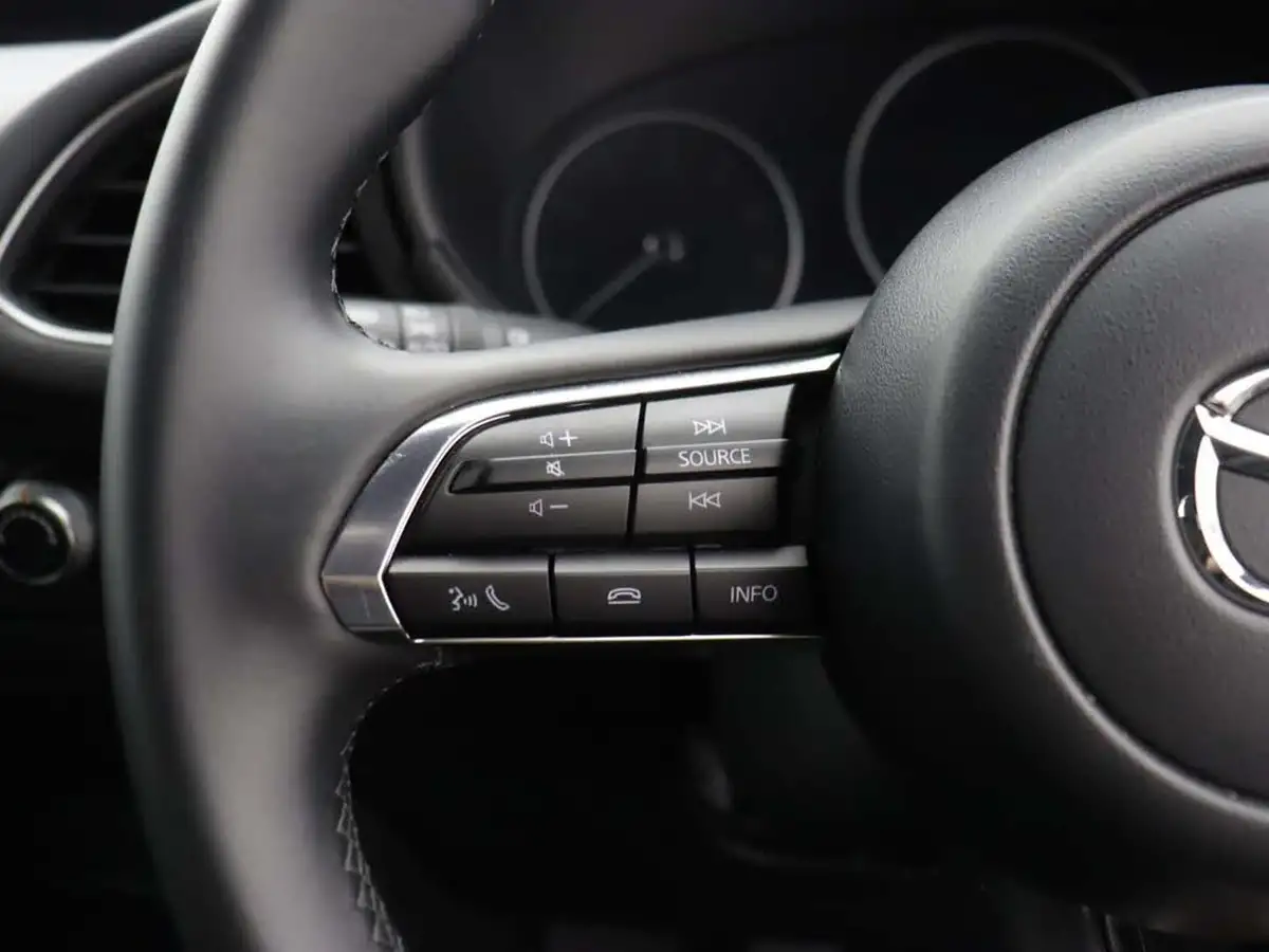 2024-mazda-mazda3-20-e-skyactiv-g-prime-line-big-24