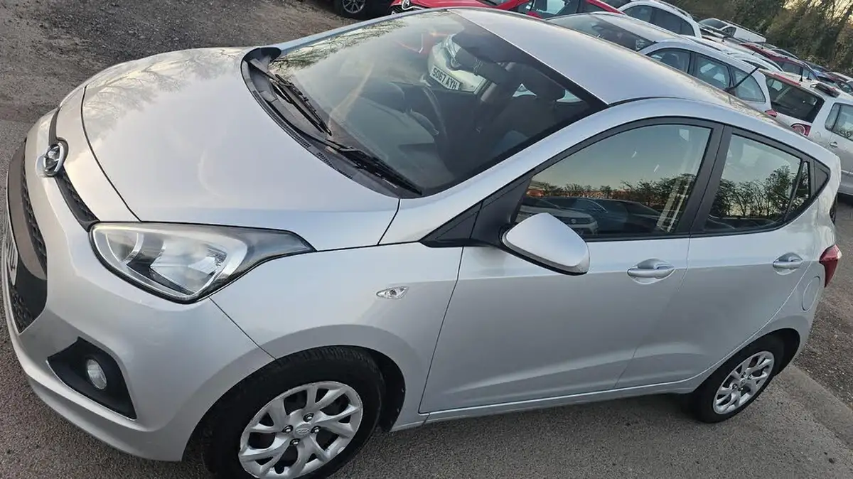 2014-hyundai-i10-10-se-big-6