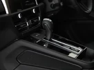 2025-porsche-macan-20-small-14