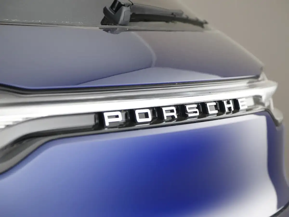 2025-porsche-macan-20-big-27