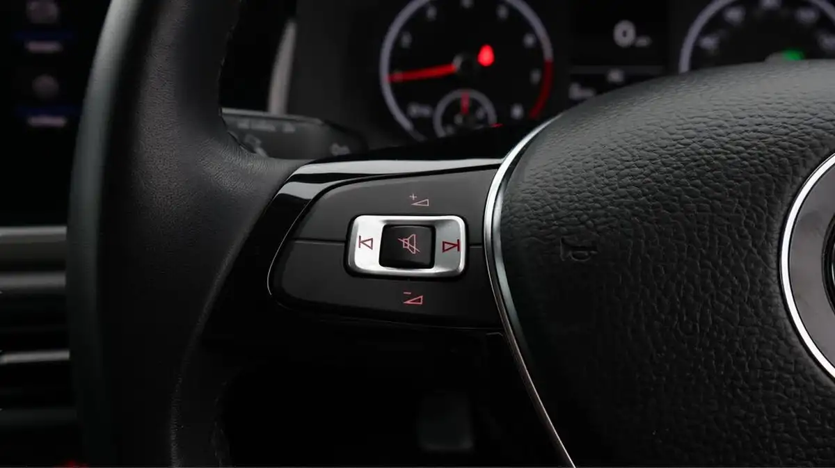 2020-volkswagen-polo-10-tsi-se-dsg-big-38
