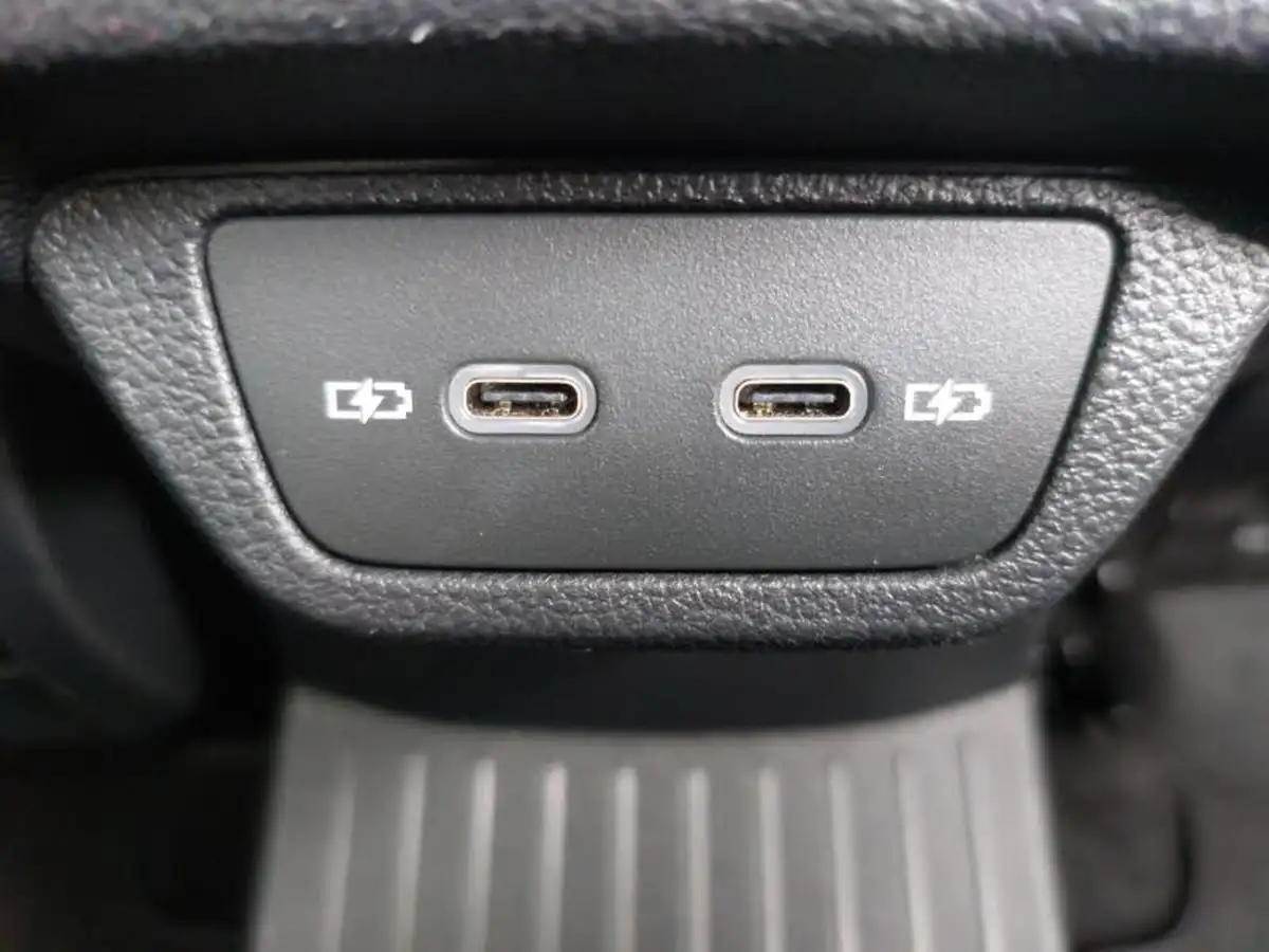 2024-volkswagen-t-roc-15-tsi-style-hatchback-5d-big-9