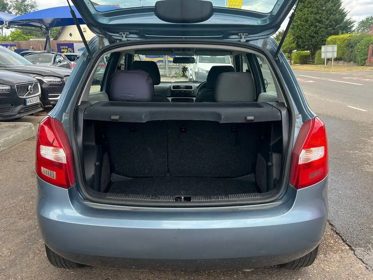2007-skoda-fabia-12-2-hatchback-big-8