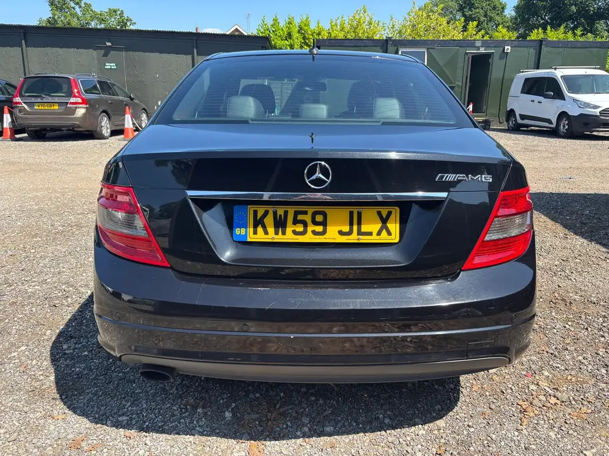2010-mercedes-benz-c-class-18-c180-cgi-sport-156bhp-blueefficiency-saloon-4d-auto-big-5
