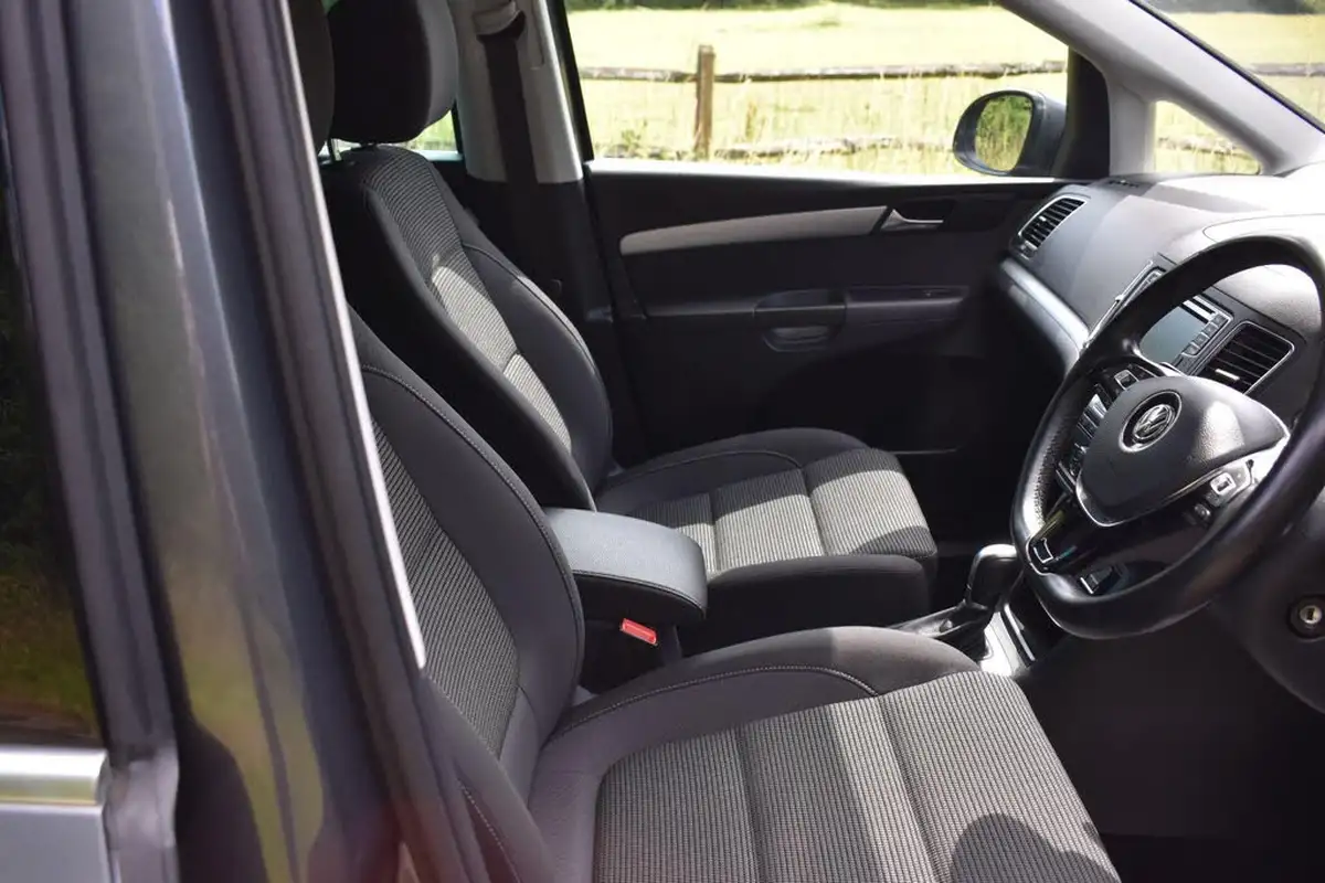 2021-volkswagen-sharan-14-tsi-se-nav-dsg-big-10