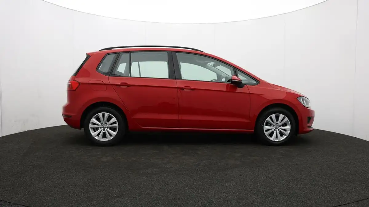 2017-volkswagen-golf-sv-16tdi-se-110ps-bmtss-big-41