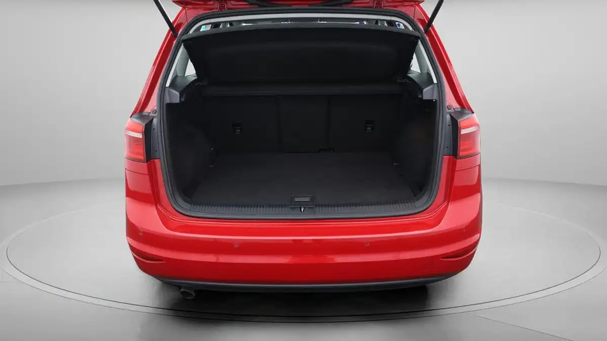2017-volkswagen-golf-sv-16tdi-se-110ps-bmtss-big-17