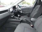 2022-renault-clio-10-tce-iconic-edition-small-4