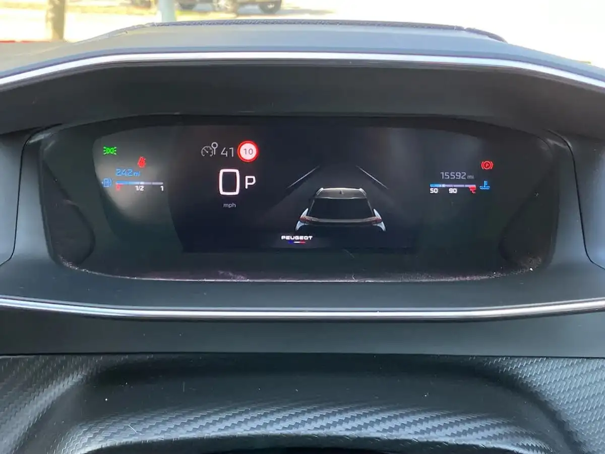 2023-peugeot-2008-suv-big-15