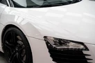 2012-audi-r8-42-quattro-spyder-convertible-small-32