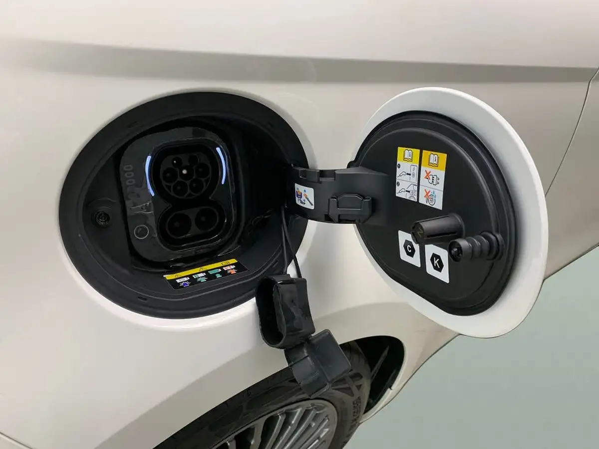 2022-fiat-500-e-icon-117bhp-big-35