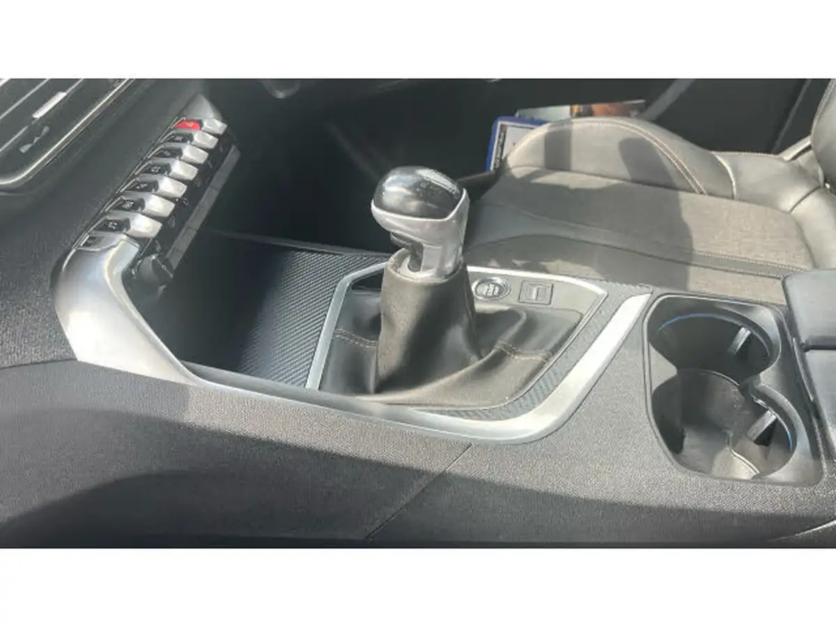 2019-peugeot-3008-suv-12-puretech-gt-line-big-12