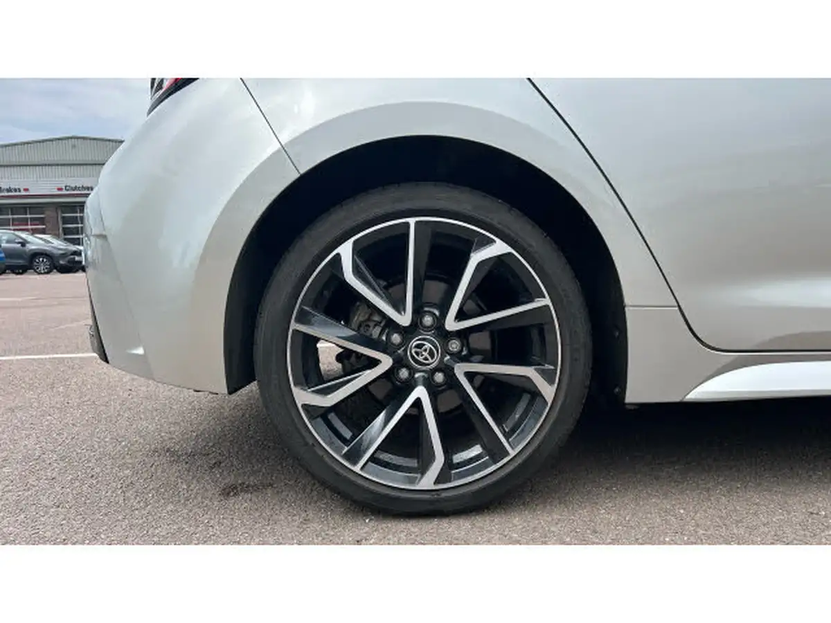 2023-toyota-corolla-20-vvt-i-excel-193bhp-hatchback-big-17