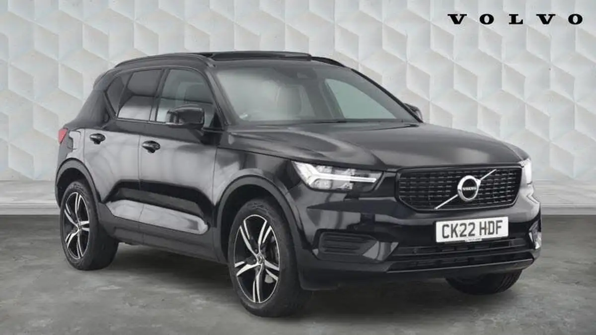 2022-volvo-xc40-15-t3-r-design-auto-big-0