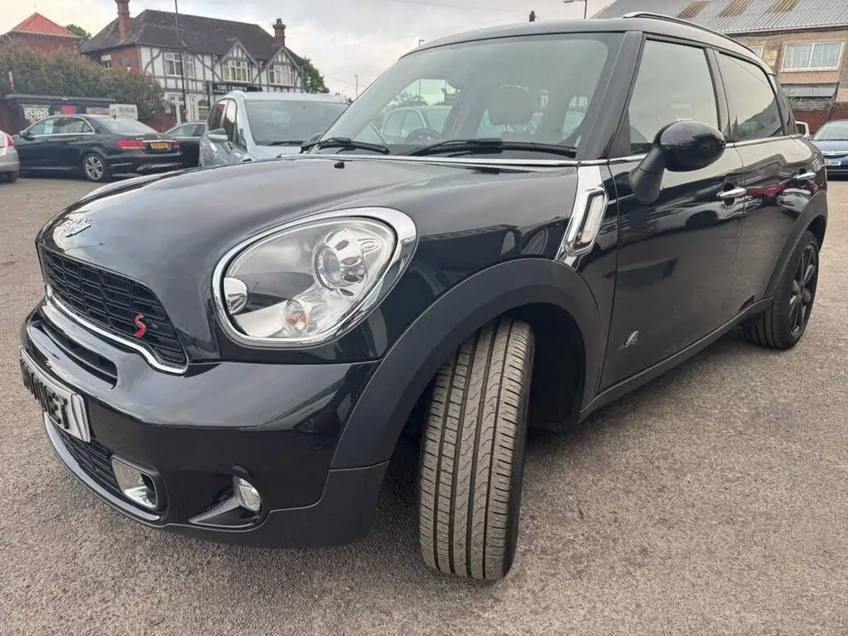 2011-mini-countryman-16-cooper-s-190bhp-all4-big-9