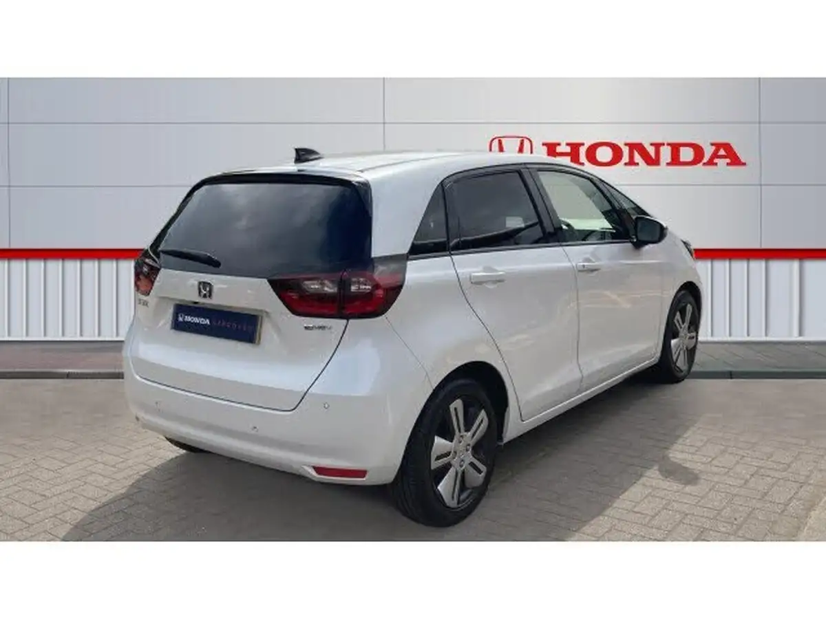 2022-honda-jazz-15-i-mmd-ex-107ps-big-11
