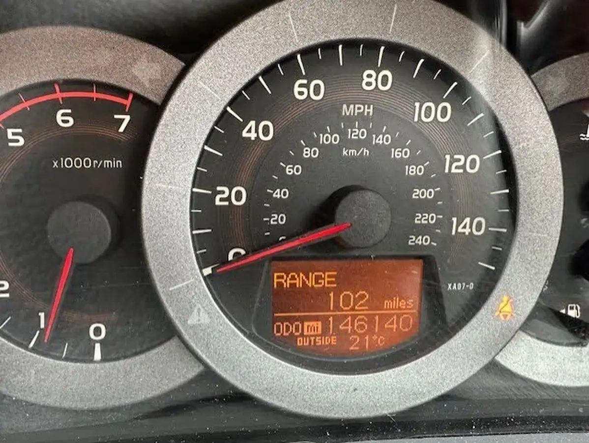 2010-toyota-rav4-22td-xt-r-22d-4d-150bhp-big-9