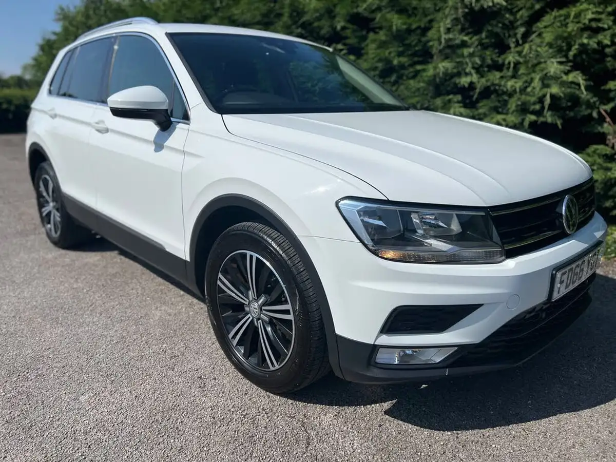 2016-volkswagen-tiguan-20tdi-se-navigation-150ps-4motion-bmt-ss-big-4