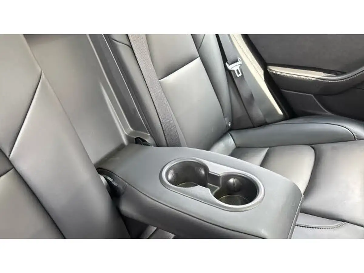 2021-tesla-model-3-e-long-range-awd-big-26