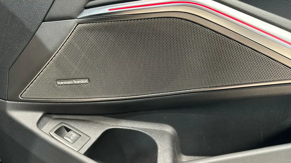 2021-bmw-3-series-20td-320d-sport-touring-5d-big-33