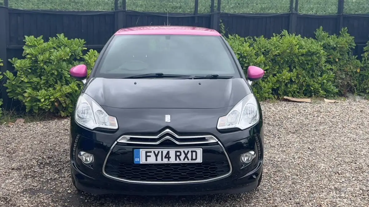 2014-citroen-ds3-16-dstyle-pink-big-5
