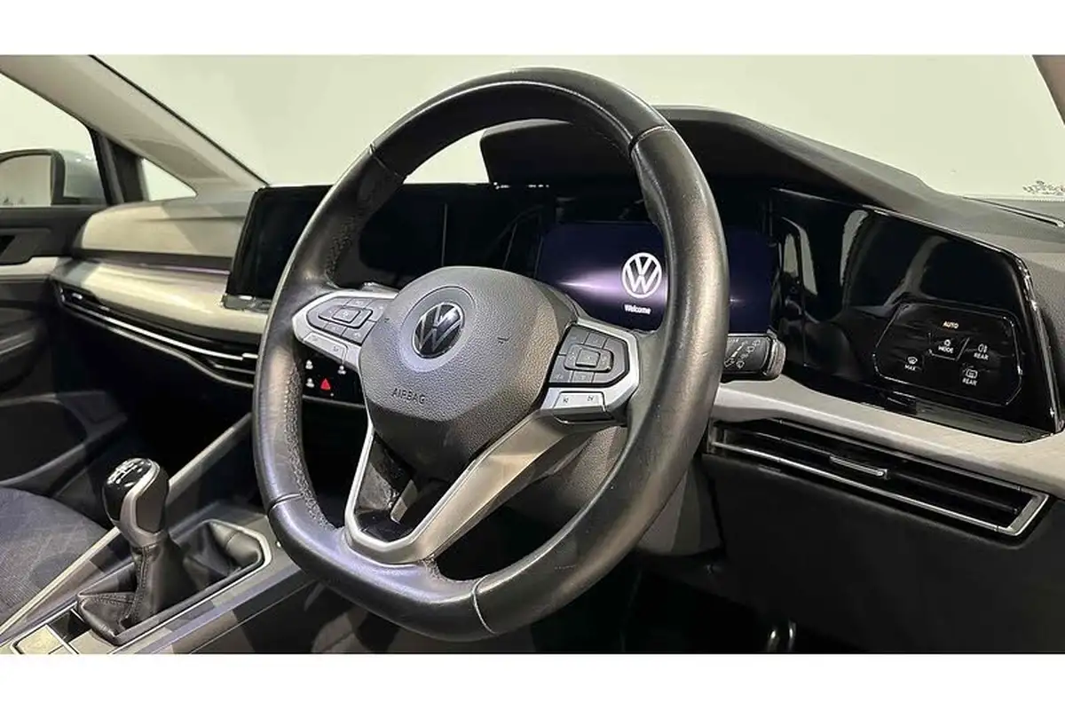 2022-volkswagen-golf-20tdi-life-hatchback-big-26