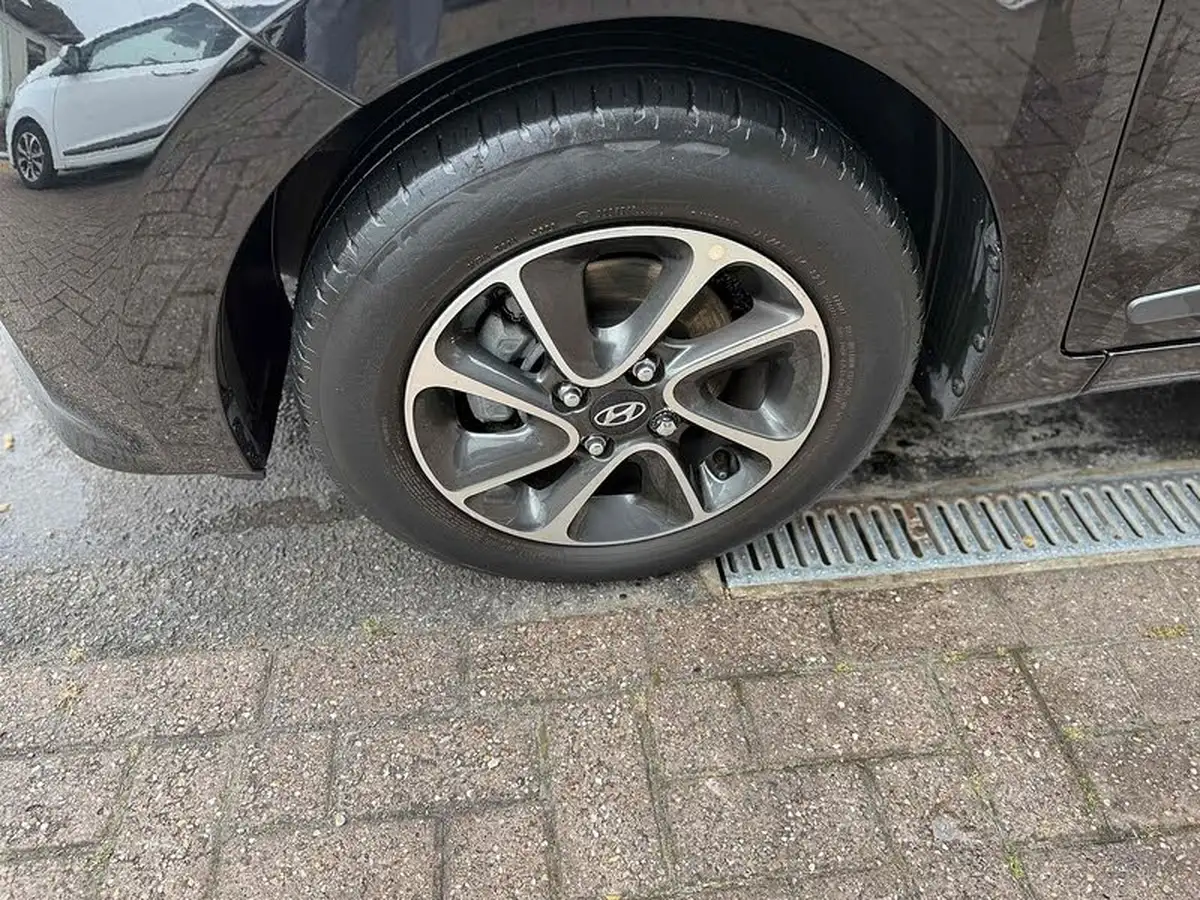 2018-hyundai-i10-10-go-se-66ps-big-10