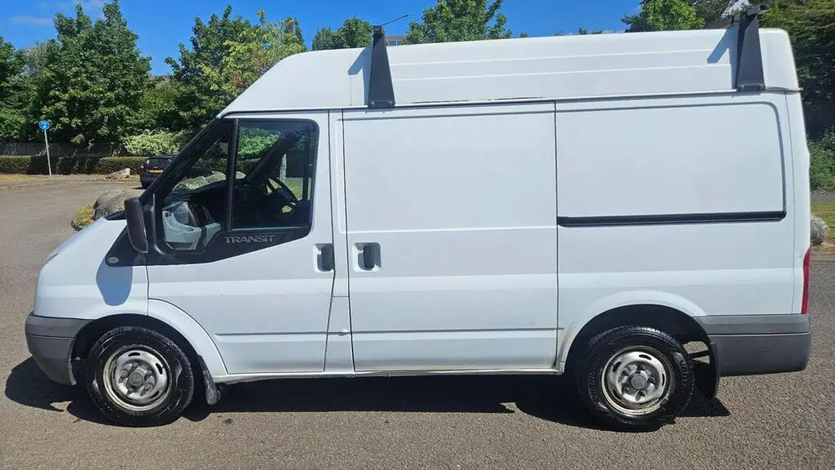 2011-ford-transit-22td-280-swb-140pseu5-med-roof-van-big-3