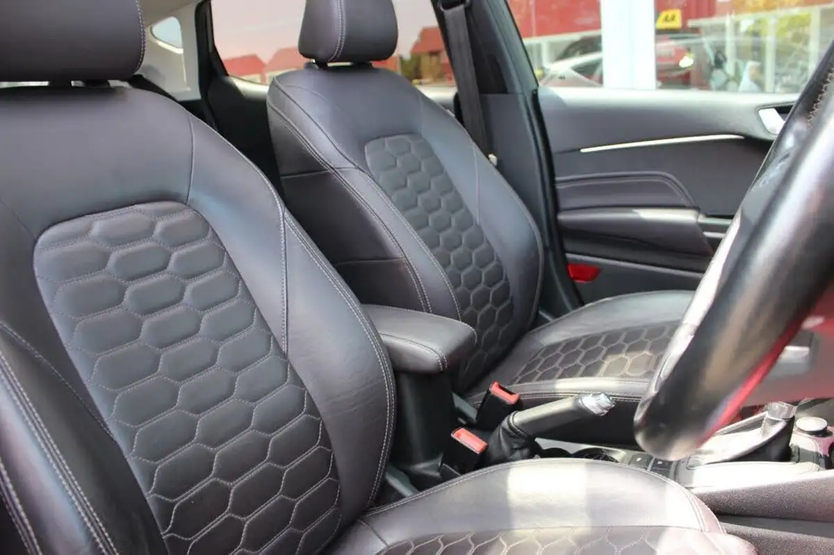 2019-ford-fiesta-10t-vignale-100ps-5d-auto-big-10