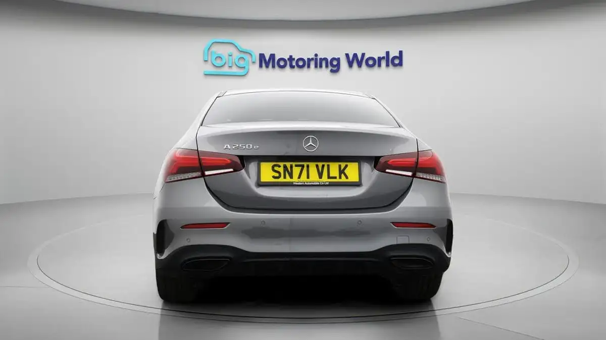 2021-mercedes-benz-a-class-20-a250-amg-line-executive-edition-saloon-4d-big-6