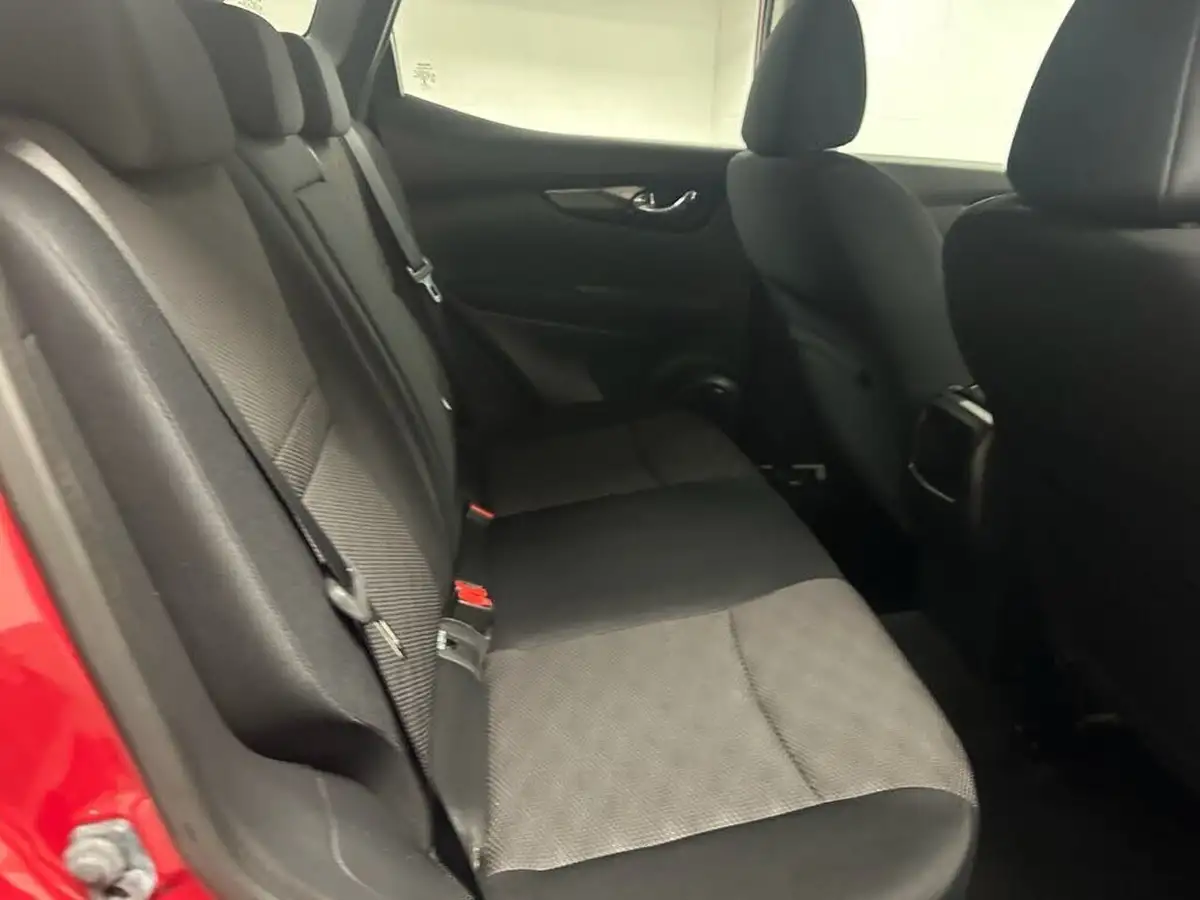 2015-nissan-qashqai-15dci-acenta-smart-vision-pack-big-12