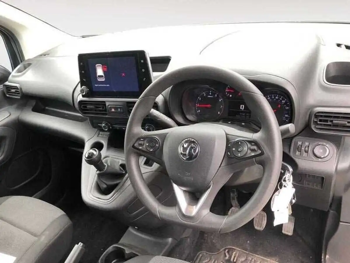 2021-vauxhall-combo-15cdti-dynamic-2300-100pseu6dt-l1h1-panel-big-4
