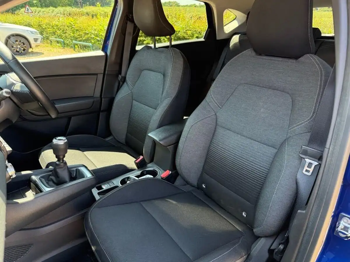 2021-renault-captur-13-tce-iconic-140ps-big-45