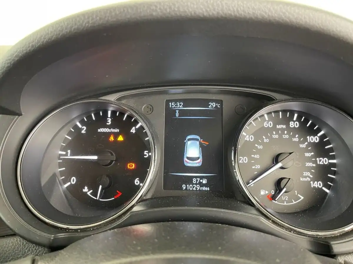 2016-nissan-pulsar-15dci-n-connecta-ss-big-12