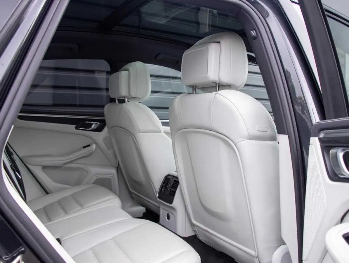 2022-porsche-macan-29-v6-gts-big-24