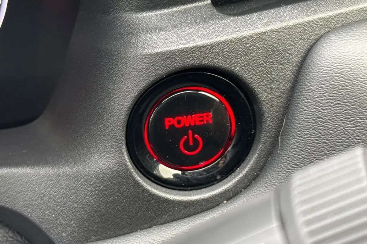 2023-honda-hr-v-15-i-mmd-elegance-big-39