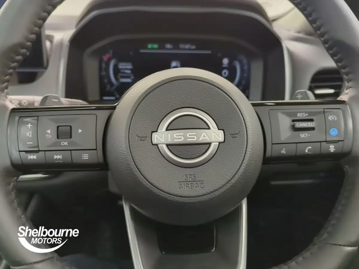 2025-nissan-qashqai-13-dig-t-n-connecta-158ps-mild-hybrid-glass-roof-pack-xtronic-big-14