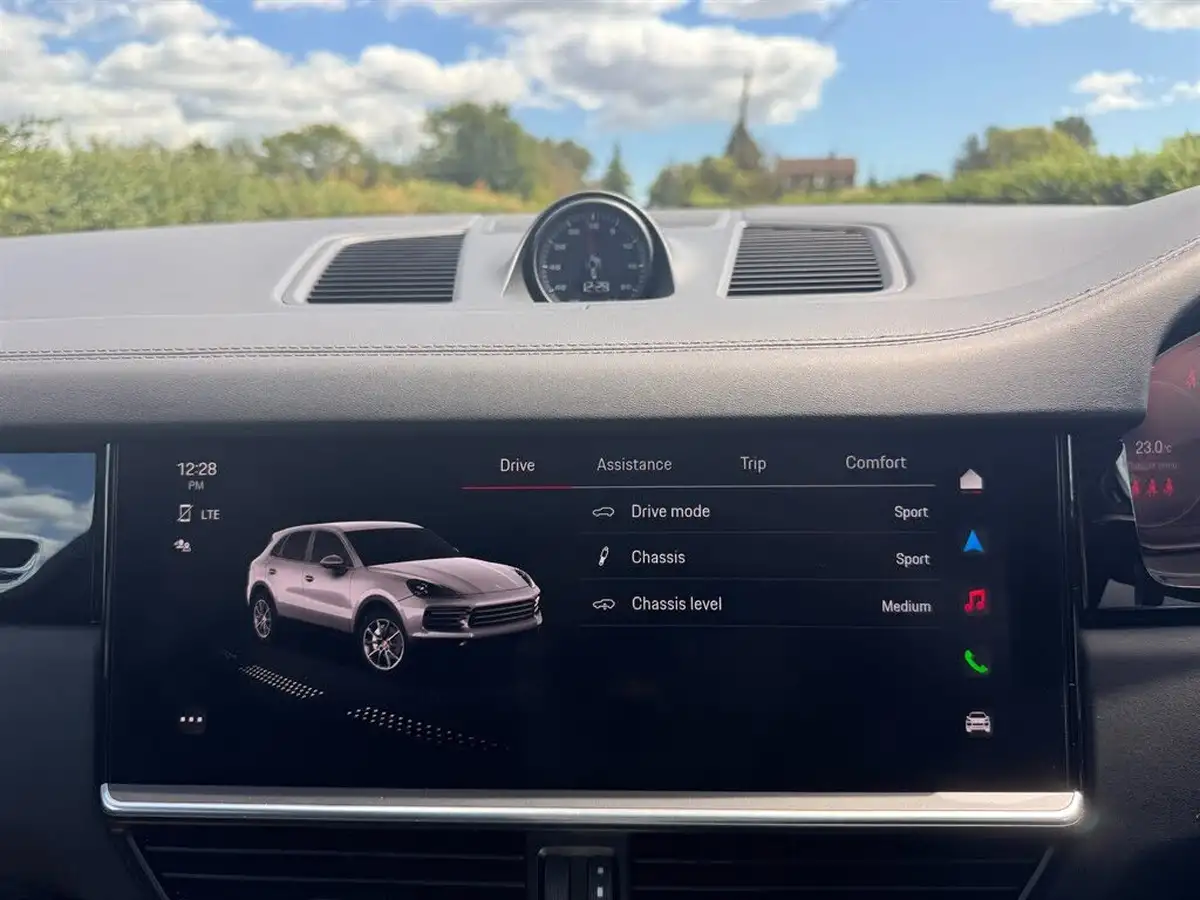 2021-porsche-cayenne-30-v6-station-wagon-big-22