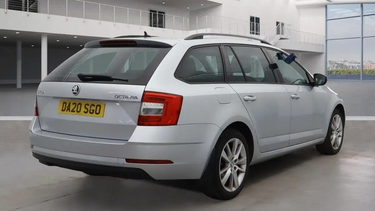 2020-skoda-octavia-20tdi-se-l-150ps-estate-dsg-big-7