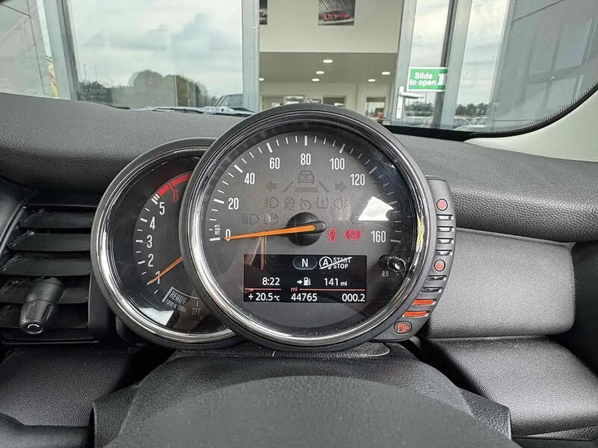 2016-mini-cooper-15td-one-d-3d-big-26