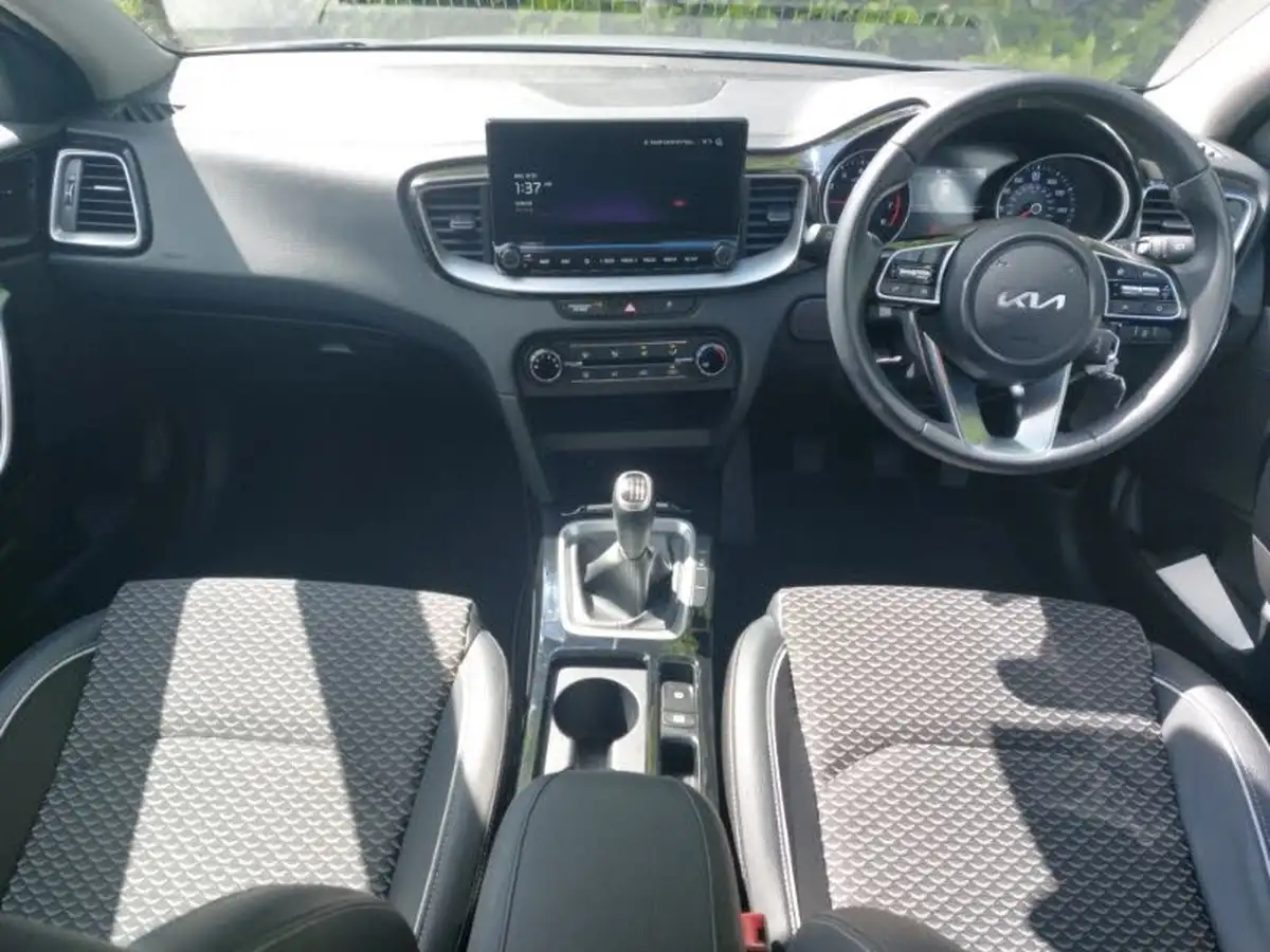 2022-kia-xceed-10-t-gdi-connect-big-2